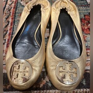 Tory Burch Reva gold leather ballet flats.. Excellent condition. Sz 8